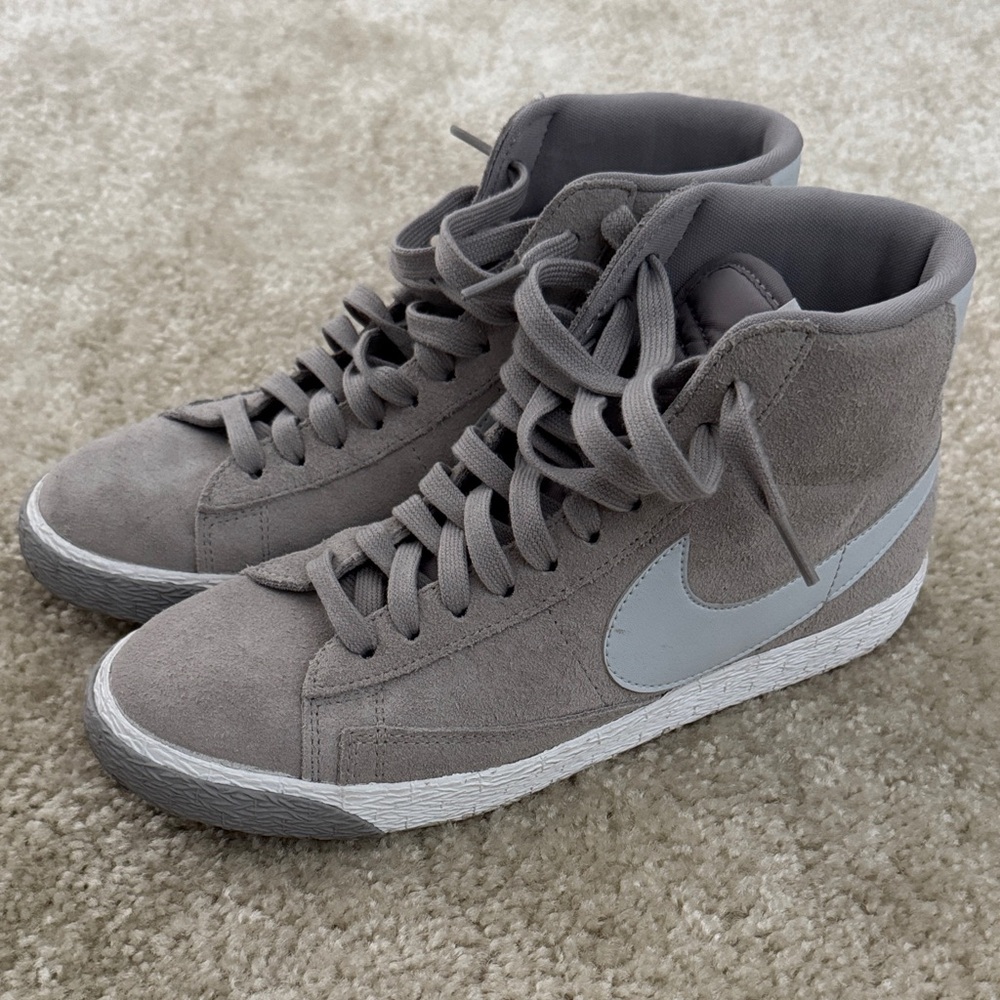 Nike Light Gray High-Top Sneakers